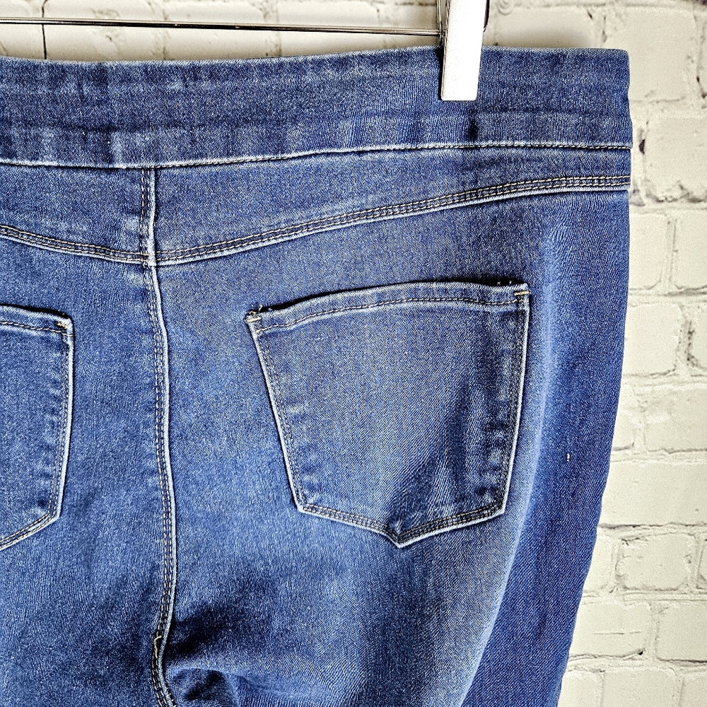 JOHNNIES JEANS | pull-on stretch skinny legging jean jeggings